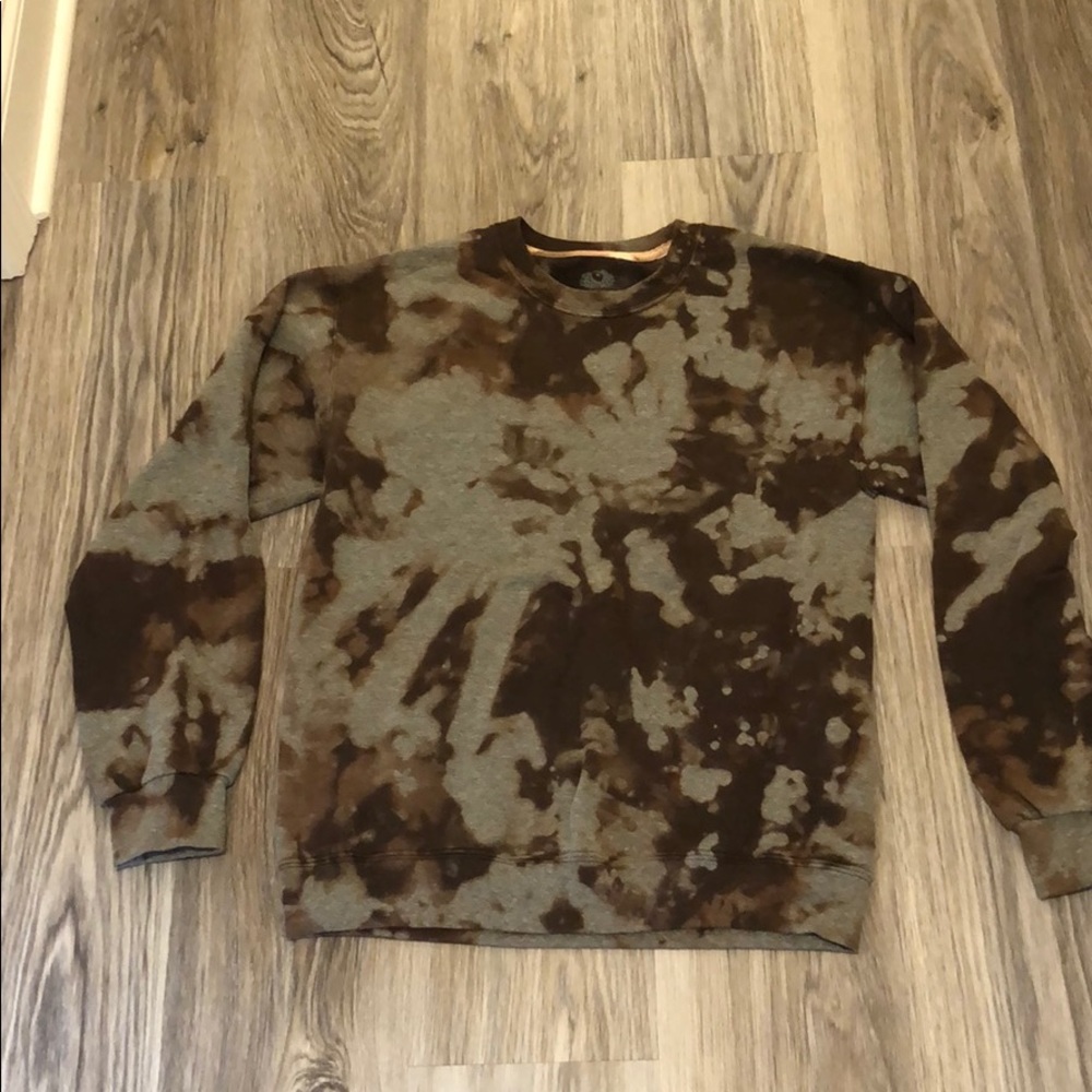 BLEACH DYED SWEATSHIRT